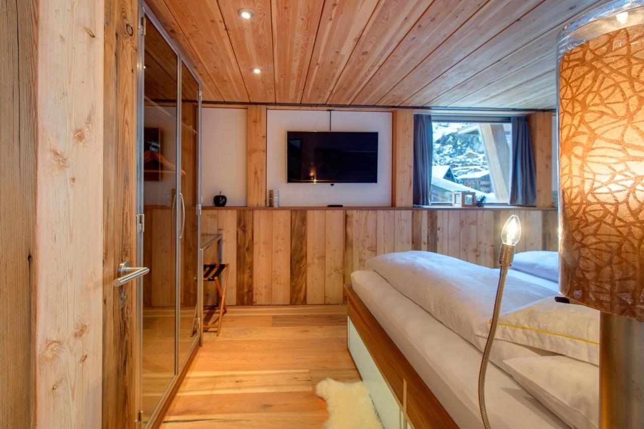 Backstage Hotel Chalet Rooms Церматт Номер фото
